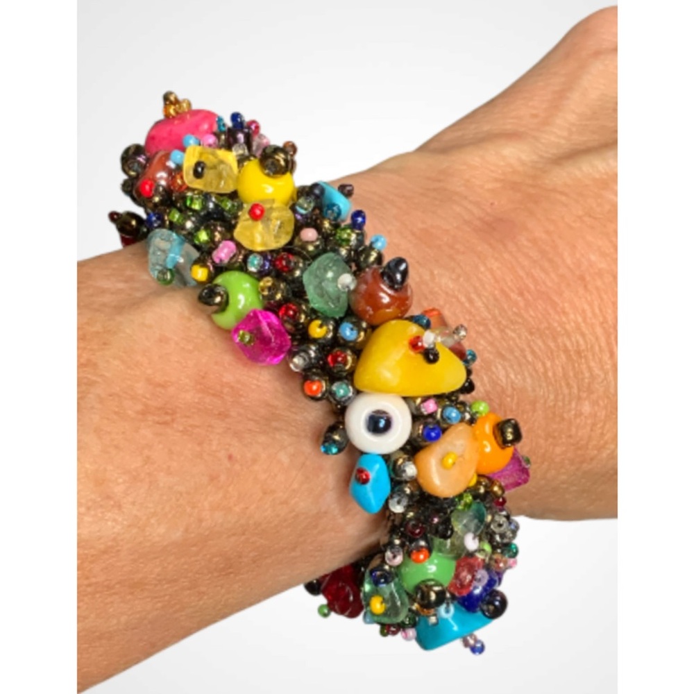 Colorful Multi Faceted Glass Beaded Bracelet 7”